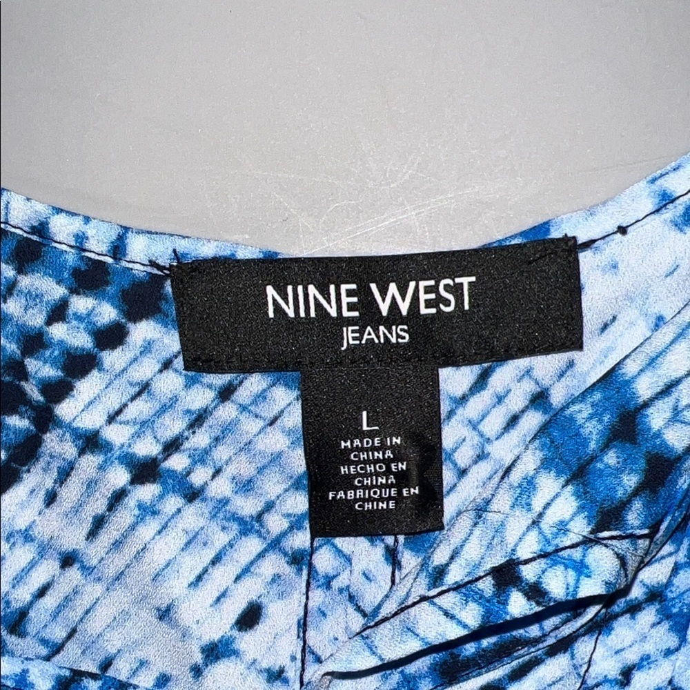 Nine West Blue Abstract Sleeveless Top - Picture 3 of 6